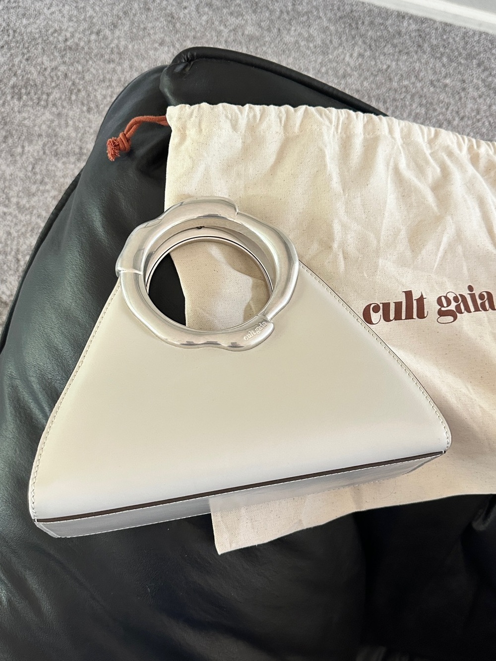 Cult Gaia Nadia Sculptural Ring Handle Bag | Off White | Silver | Dust Bag - Picture 2 of 12